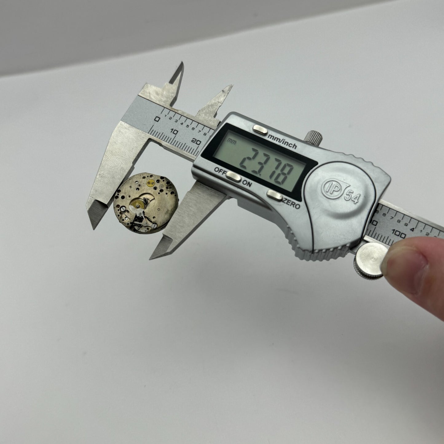 23.6mm AS A Schild 15 Jewels Manual Wind Watch Movement Swiss Vintage PARTS