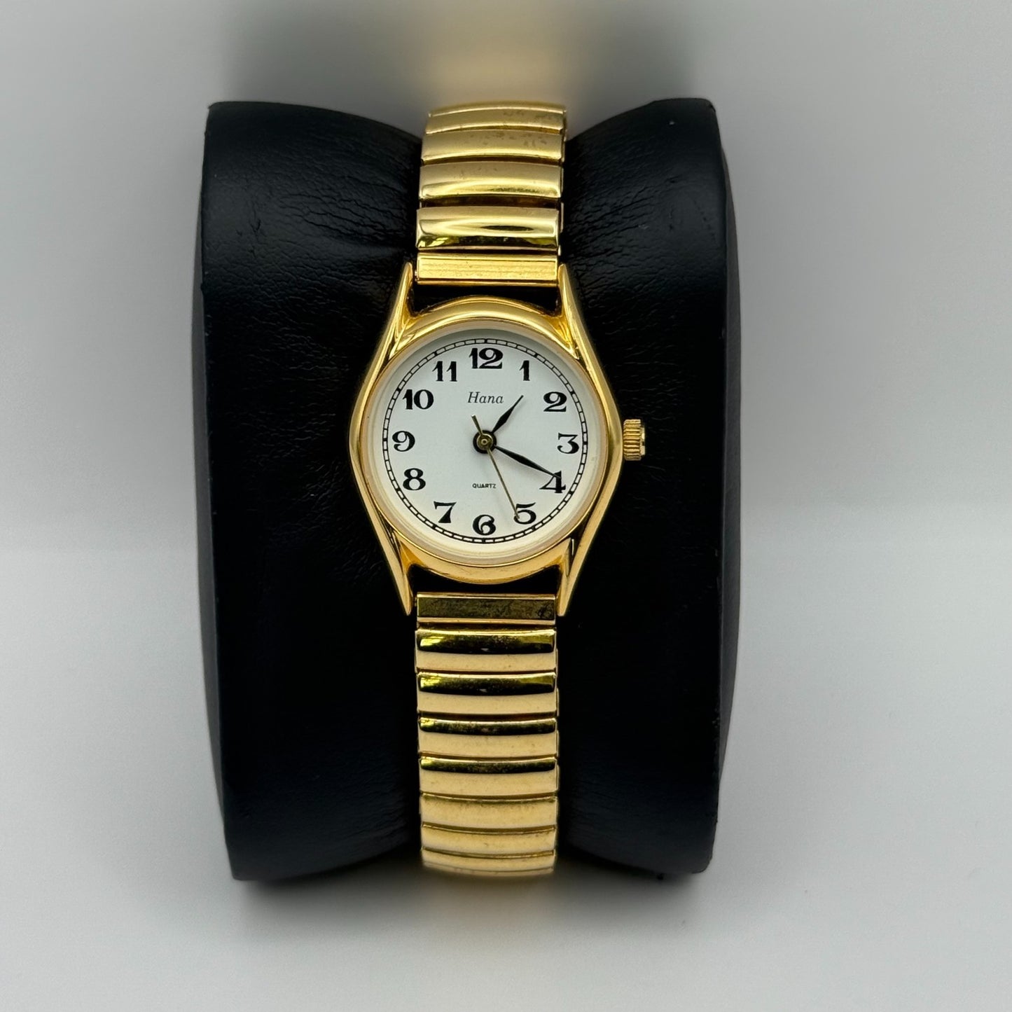 Hana Ladies Quartz Watch White Dial Gold Tone Expandable Band Steel Working 23mm