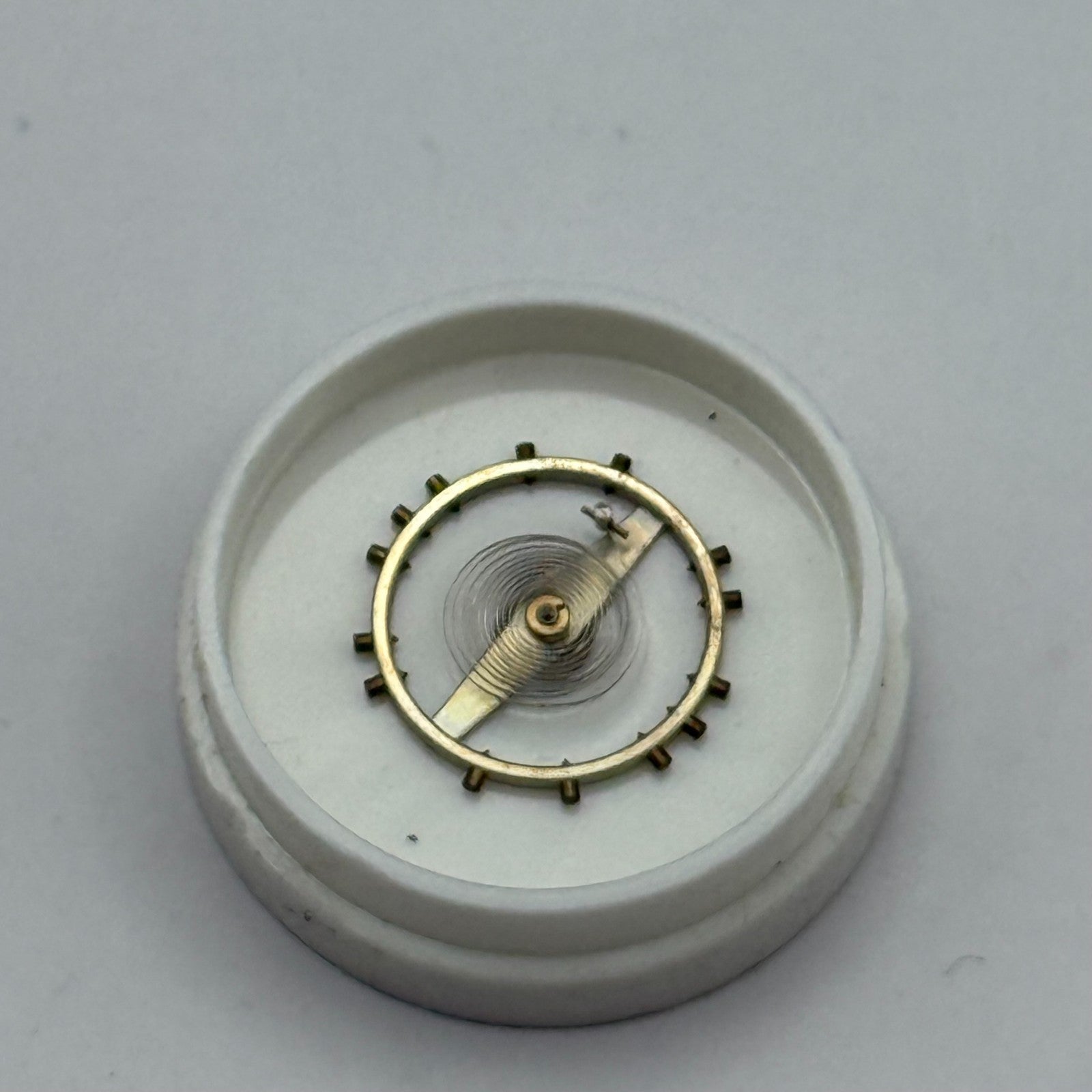 Peseux 320 330 Balance Wheel Complete And Spring 454 M Watch Movement Parts NOS