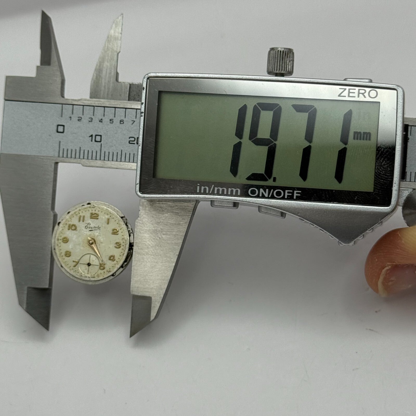 19.7mm Vintage Everite Unitas UT 630 Manual Wind Watch Movement PARTS REPAIR