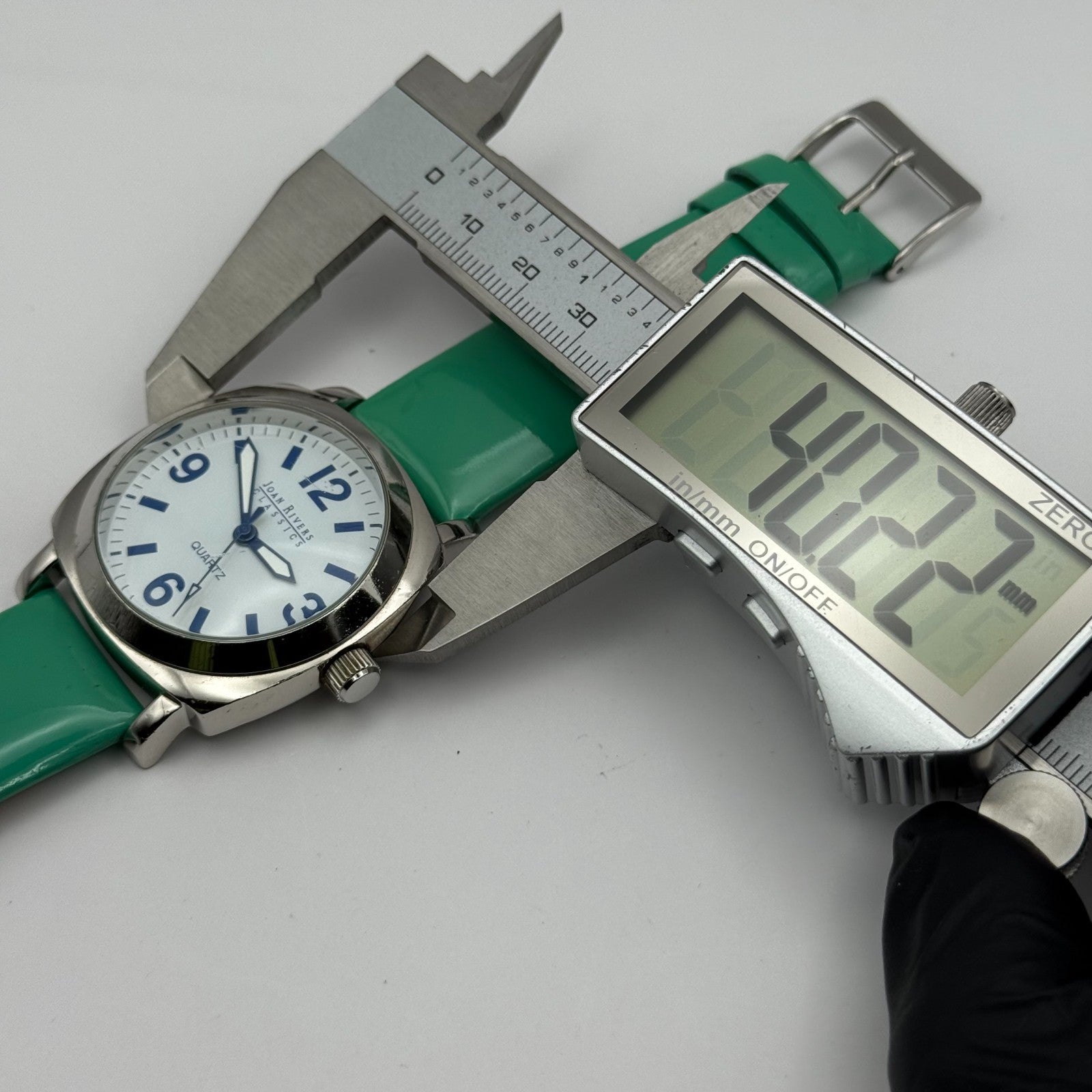 Joan Rivers Classics Mens Quartz Watch Green Leather Strap Japan Working 40mm