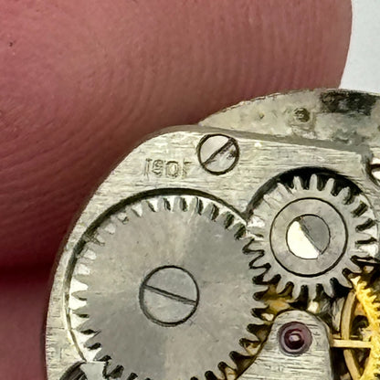 13.8mm Ladies Slava Cal 1601 Manual Wind Watch Movement Swiss Vintage PARTS