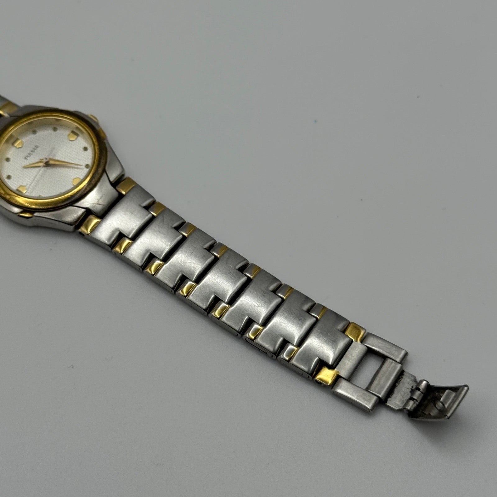 Vintage Pulsar Quartz Watch V701-X316 Two Tone Bracelet Working New Battery 27m