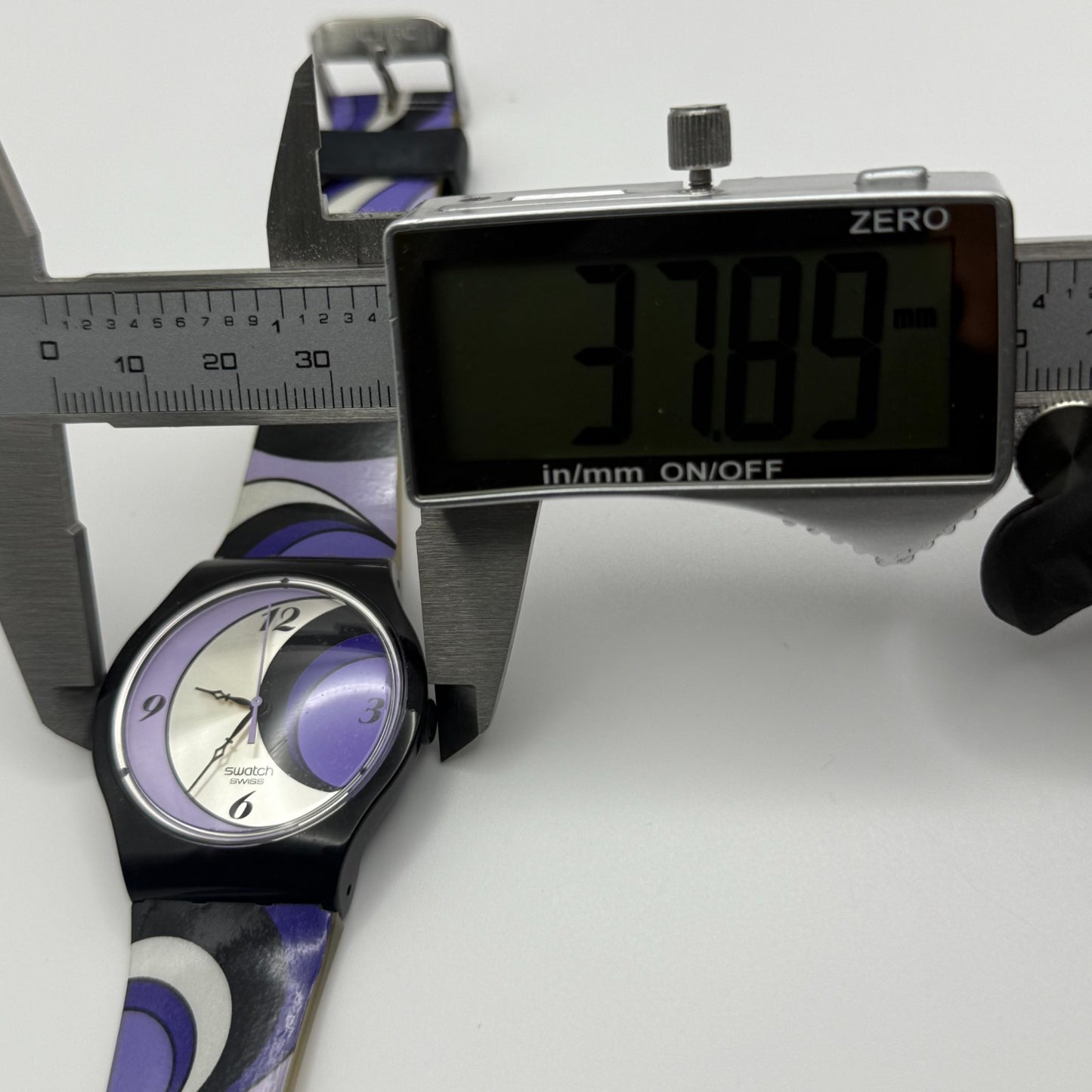 2005 Swatch Jelly in Jelly Purple Mystery SUJB101 Quartz Watch + Box 36mm