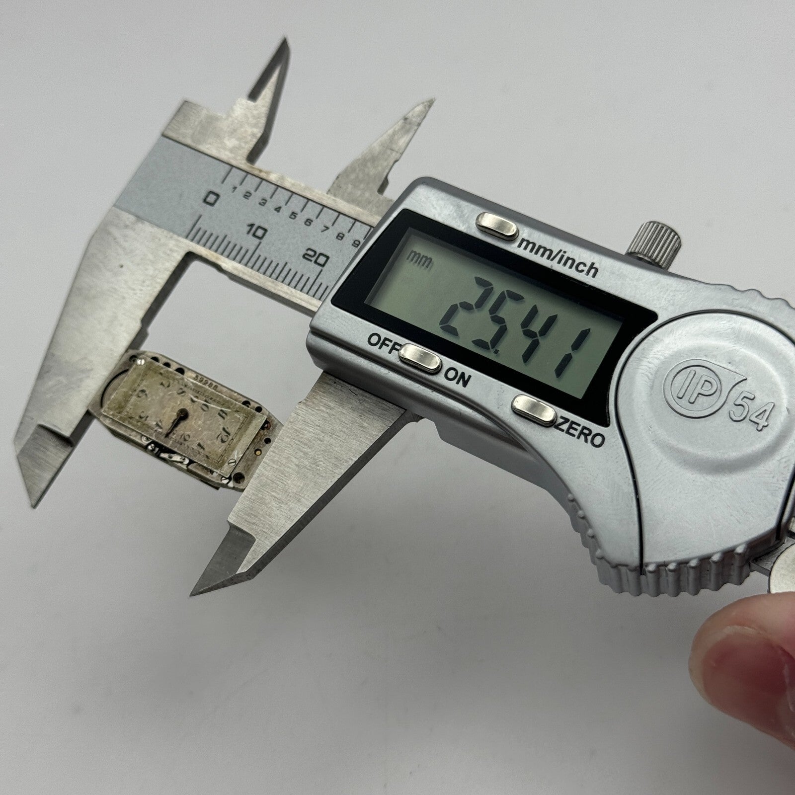 12.6mm Ladies Cyma 344.a Balance Ok Manual Wind Watch Movement Vintage PARTS