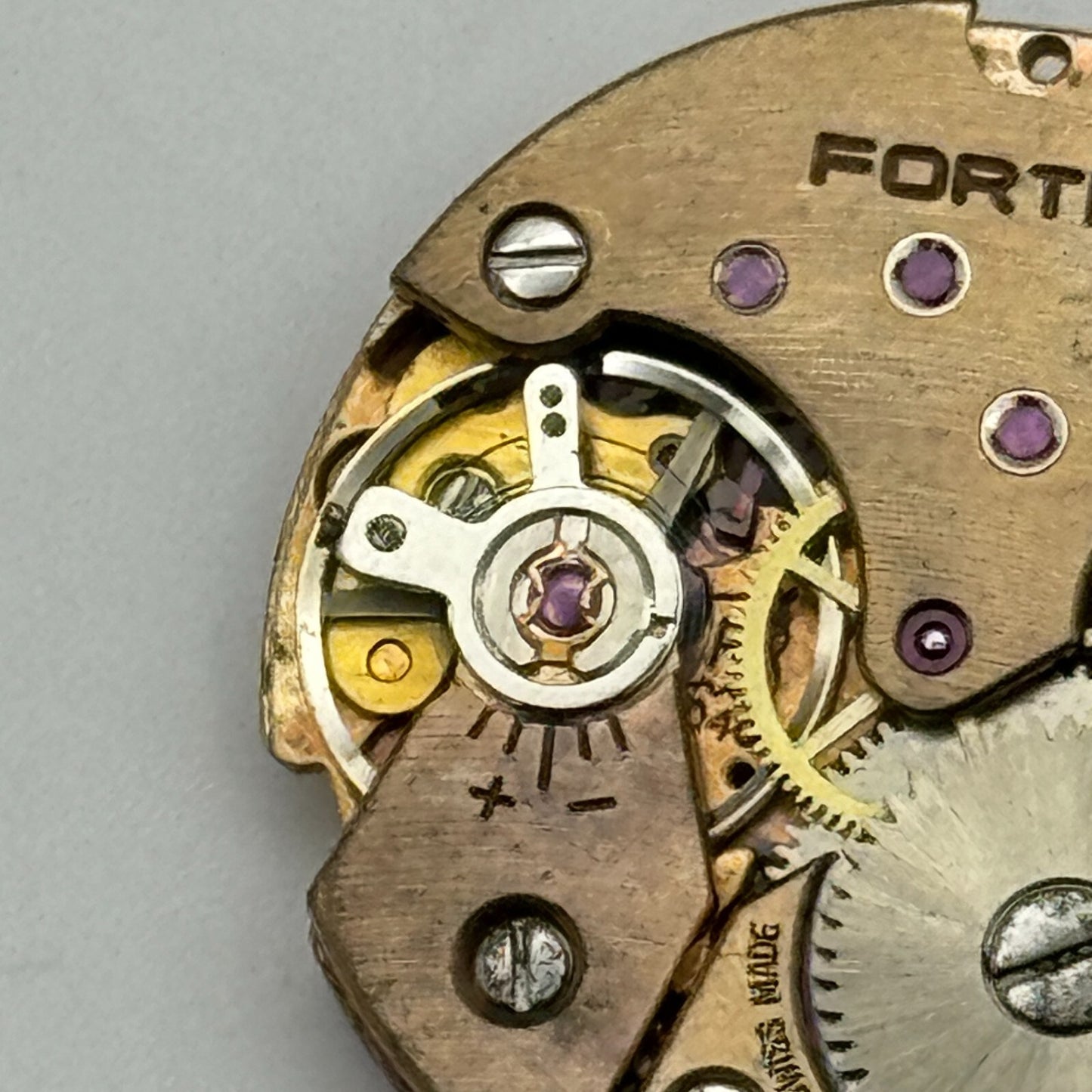 23.6mm Running Fortis Peseux P 7040 Manual Wind Swiss Watch Movement PARTS SPARE