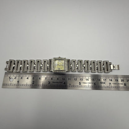 Elegant Ladies Quartz Watch Crystal Accents Silver Tone Bracelet Working 24mm