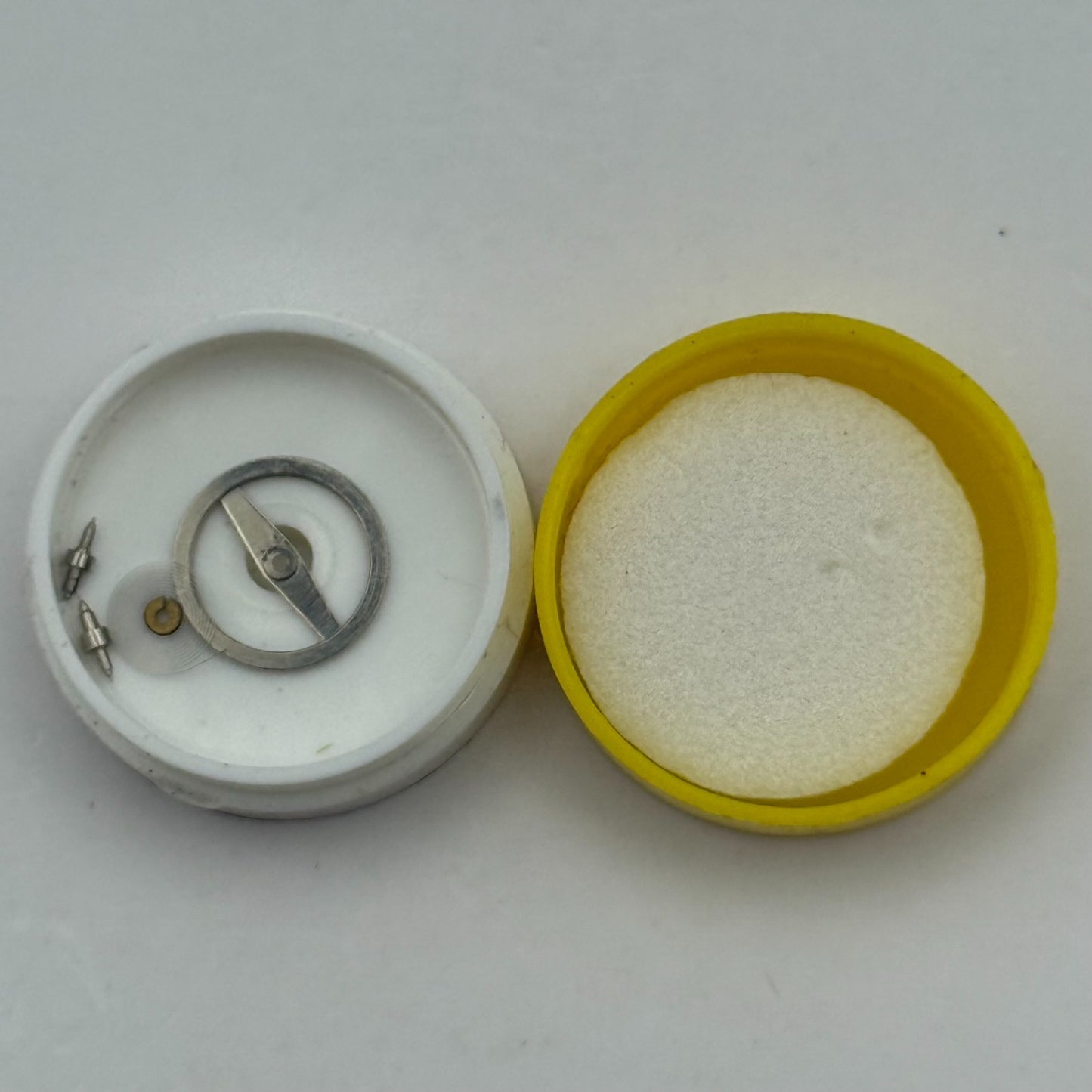 BFG 910 Balance Complete PL Renata Watch Movement Parts DAMAGED