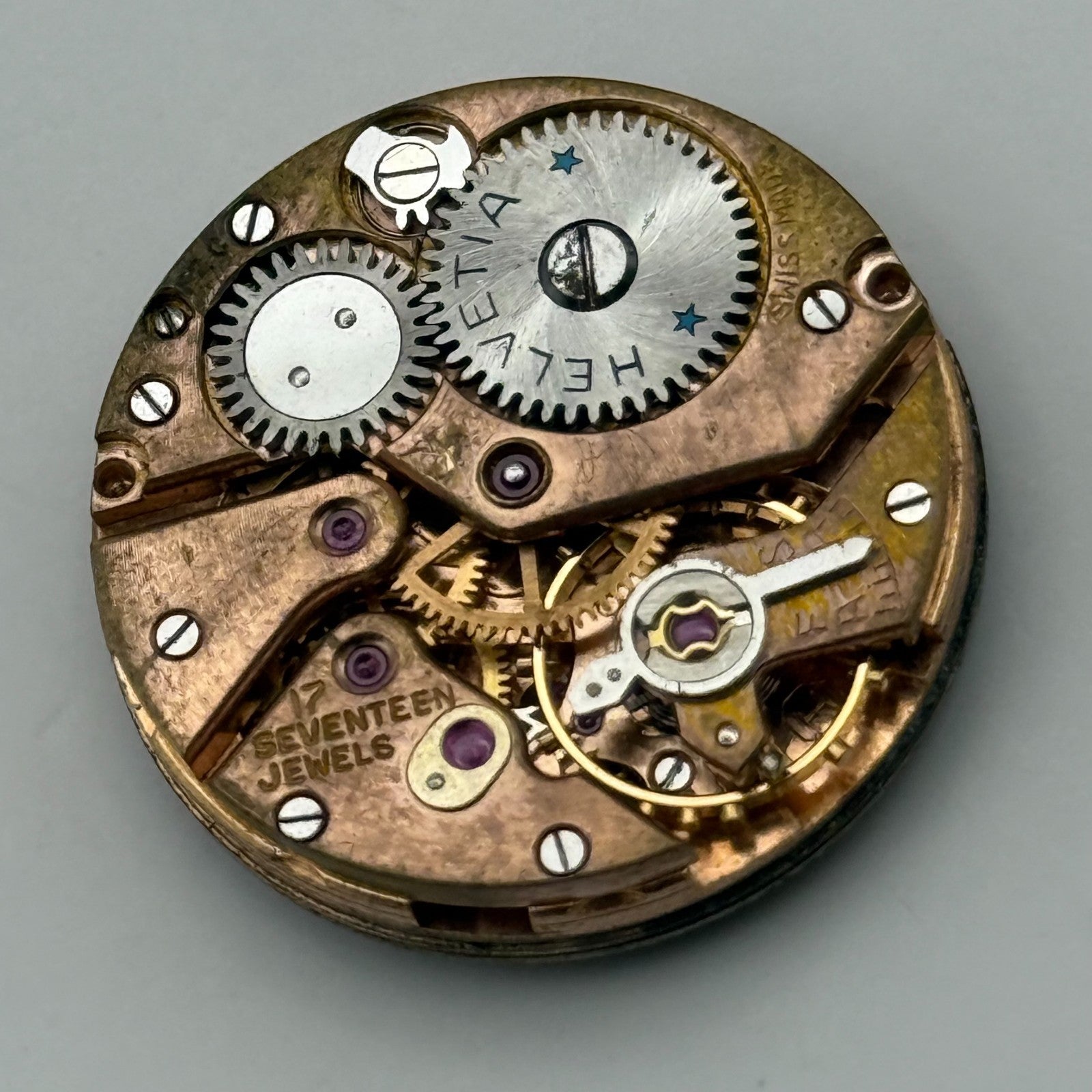 Helvetia 82C Watch Movement Manual Wind Vintage Swiss 17 Jewels Parts 23.1mm