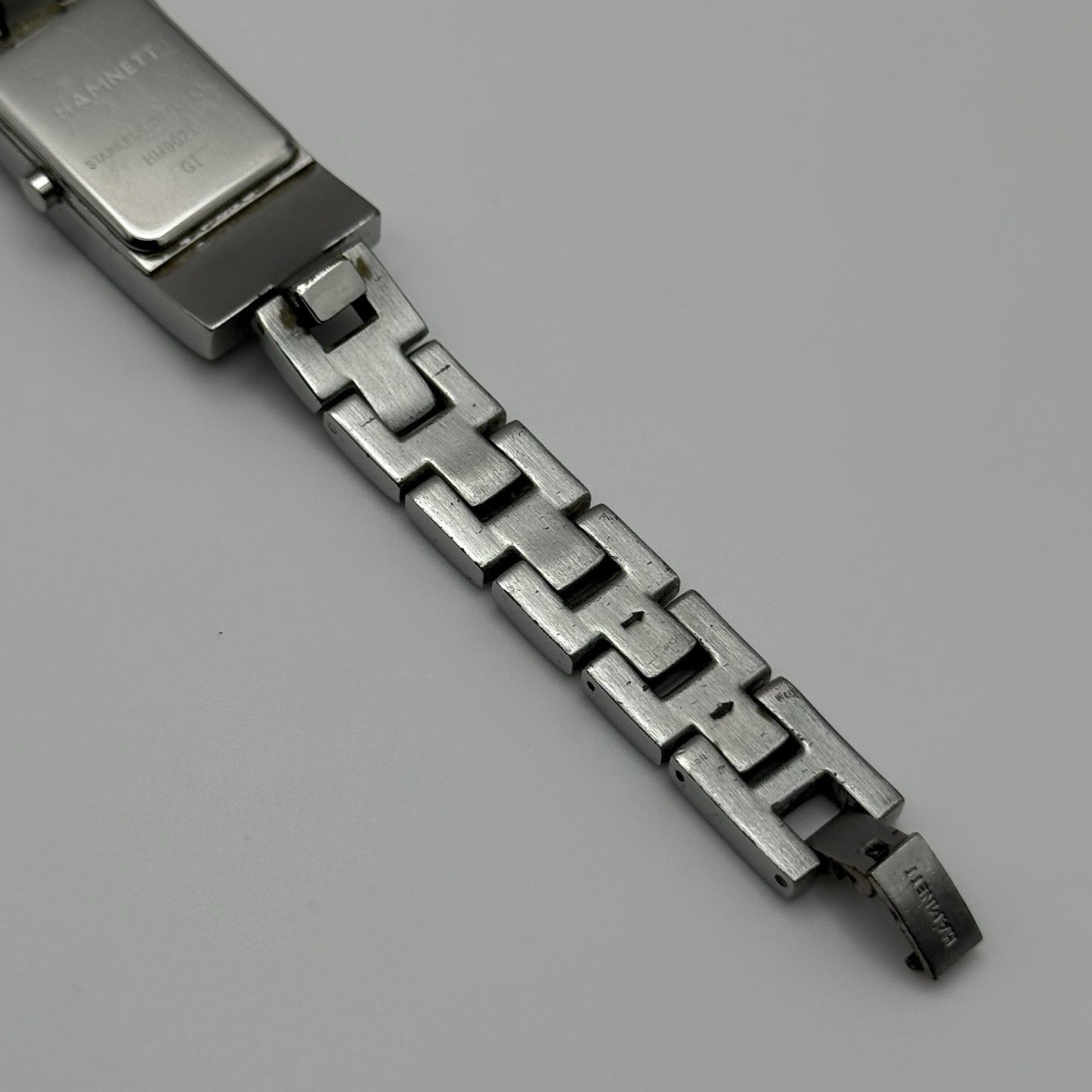 Working Hamnett Ladies Silver Tone Black Dial 19mm Quartz Watch New Battery