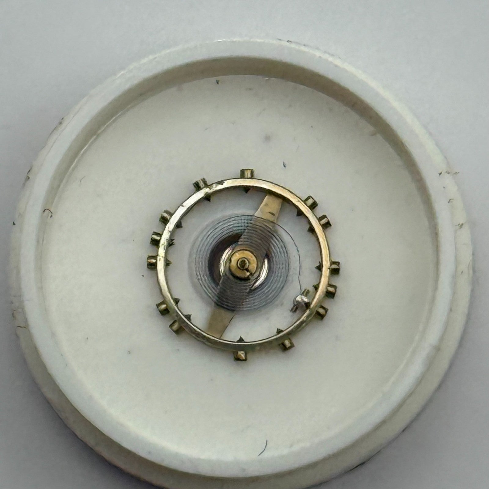 FEF 270 Balance Wheel Complete And Spring 5¼’’’ 173 M Watch Movement Parts NOS