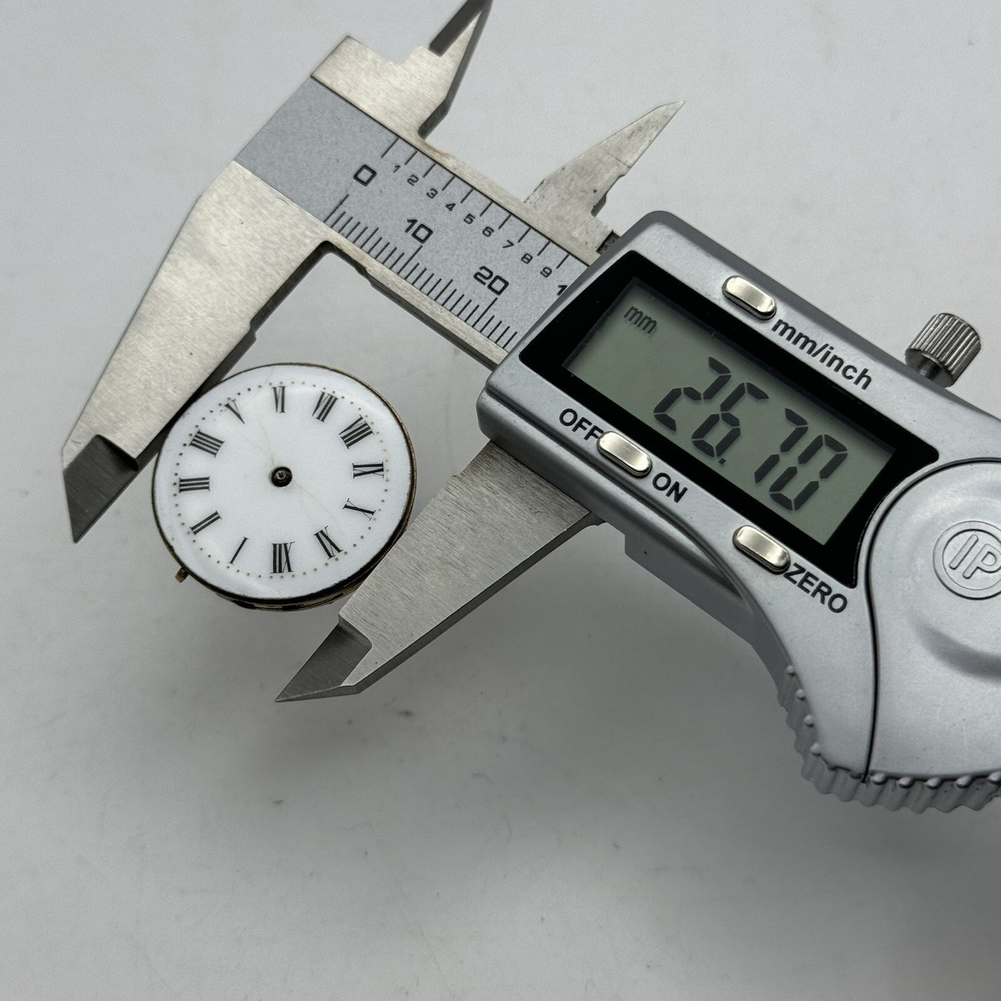 26.7mm Quality White Porcelain Dial Cylinder Watch Movement FOR PARTS
