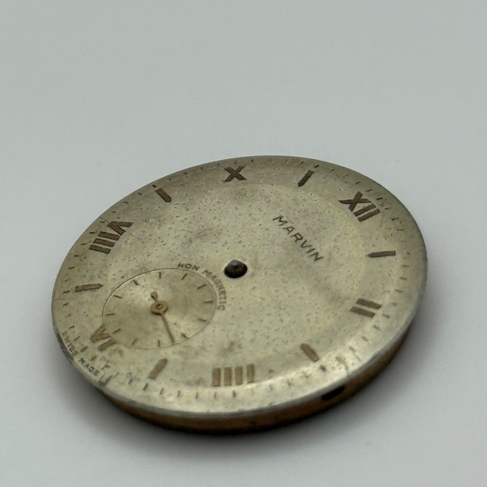 Marvin 520 Watch Movement Manual Wind 17J Vintage Swiss Parts Repair 28.4mm