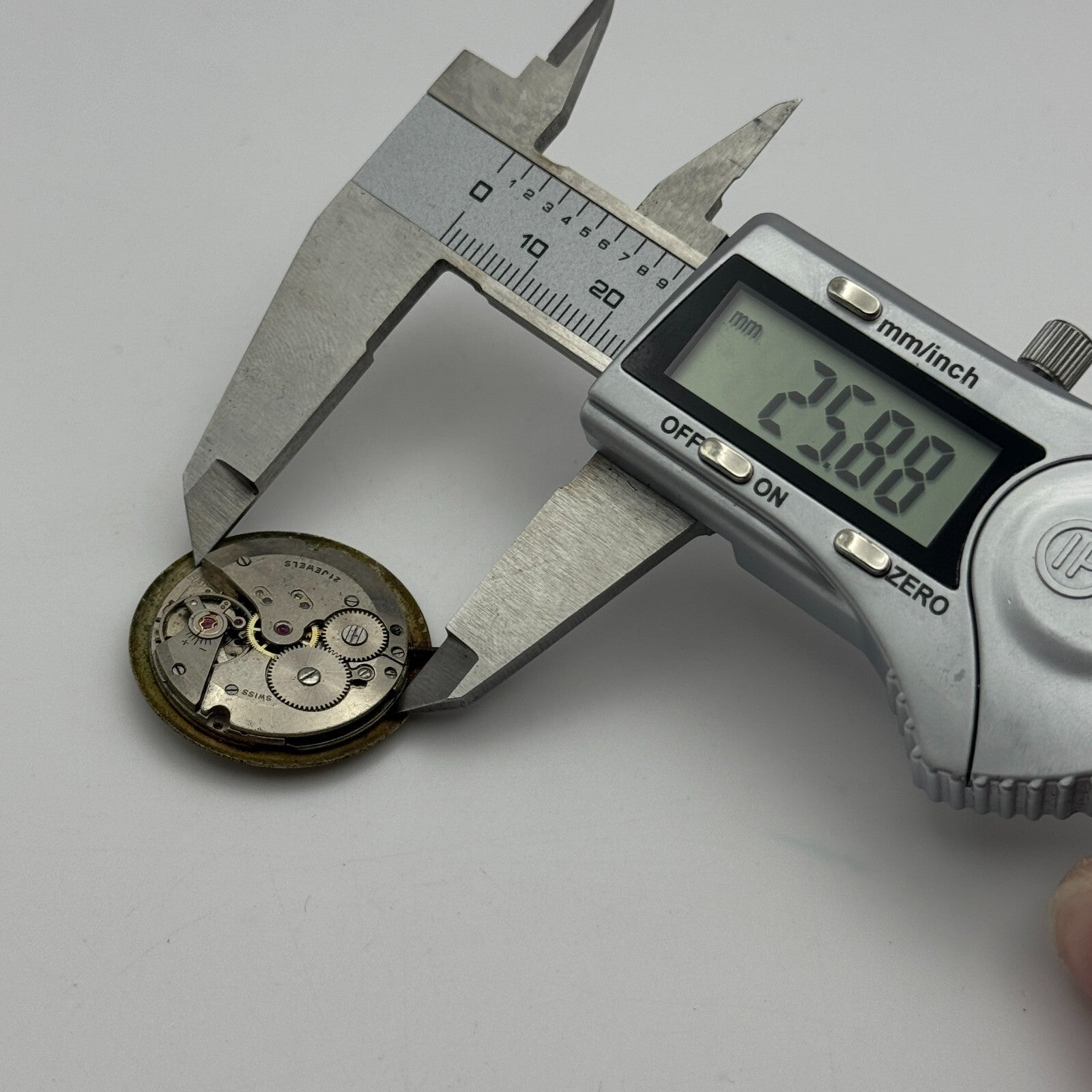 25.9mm Men's AS 1703 A Schild Date Dial Manual Wind Swiss Watch Movement PARTS