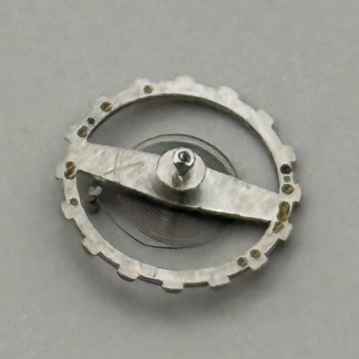 EB 1333 Balance Wheel Complete And Spring  8¾’’’ 118 Watch Movement Parts NOS