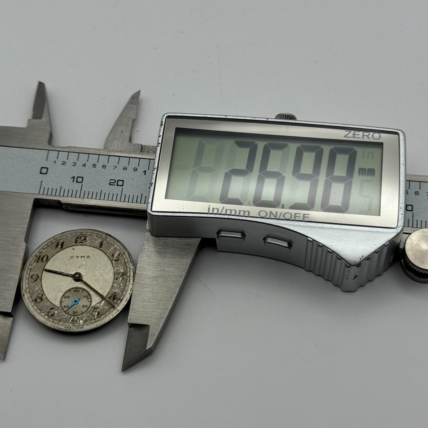 Cyma 162 Watch Movement Manual Wind Vintage Swiss 15 Jewels Parts Repair 23.5mm