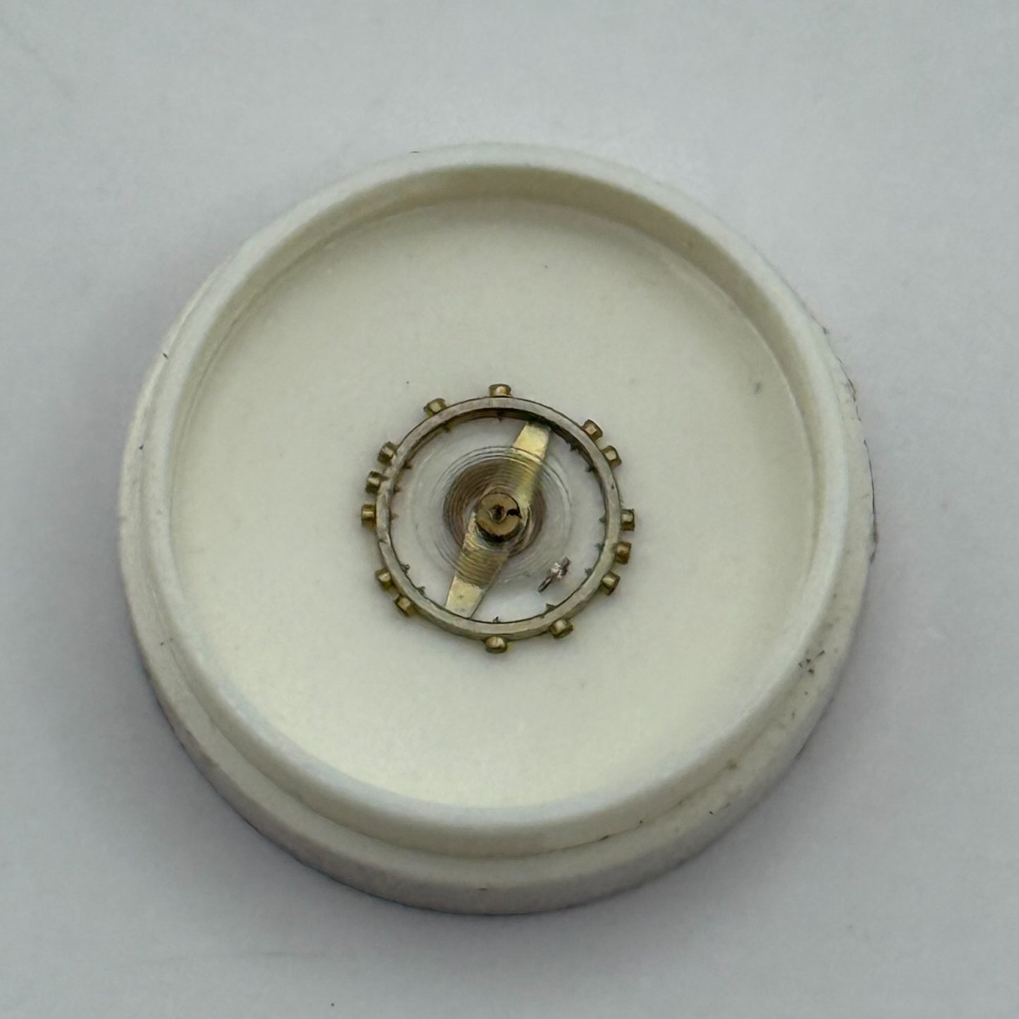 FEF 430 6600 Balance Wheel Complete And Spring 943 M Watch Movement Parts NOS