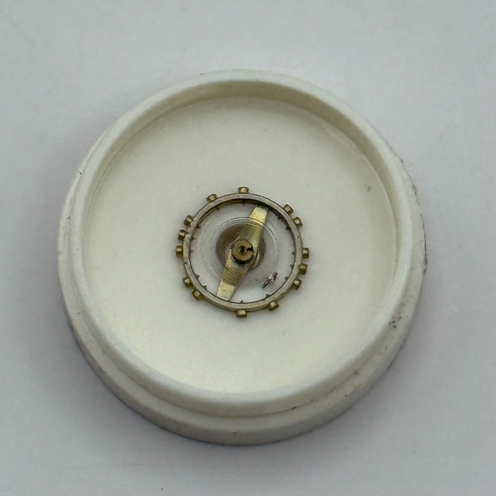 FEF 430 6600 Balance Wheel Complete And Spring 943 M Watch Movement Parts NOS