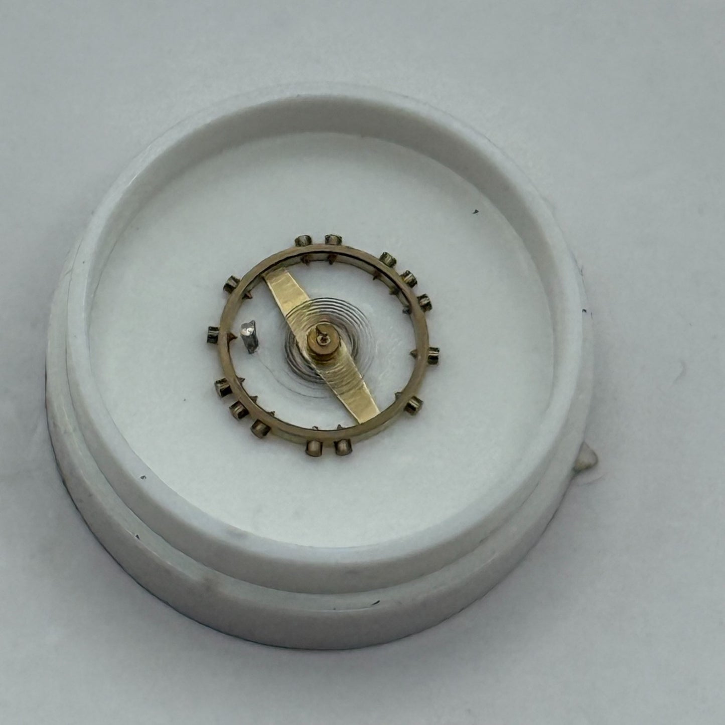FEF 370, 371 Balance Wheel Complete And Spring 176 Watch Movement Parts NOS 