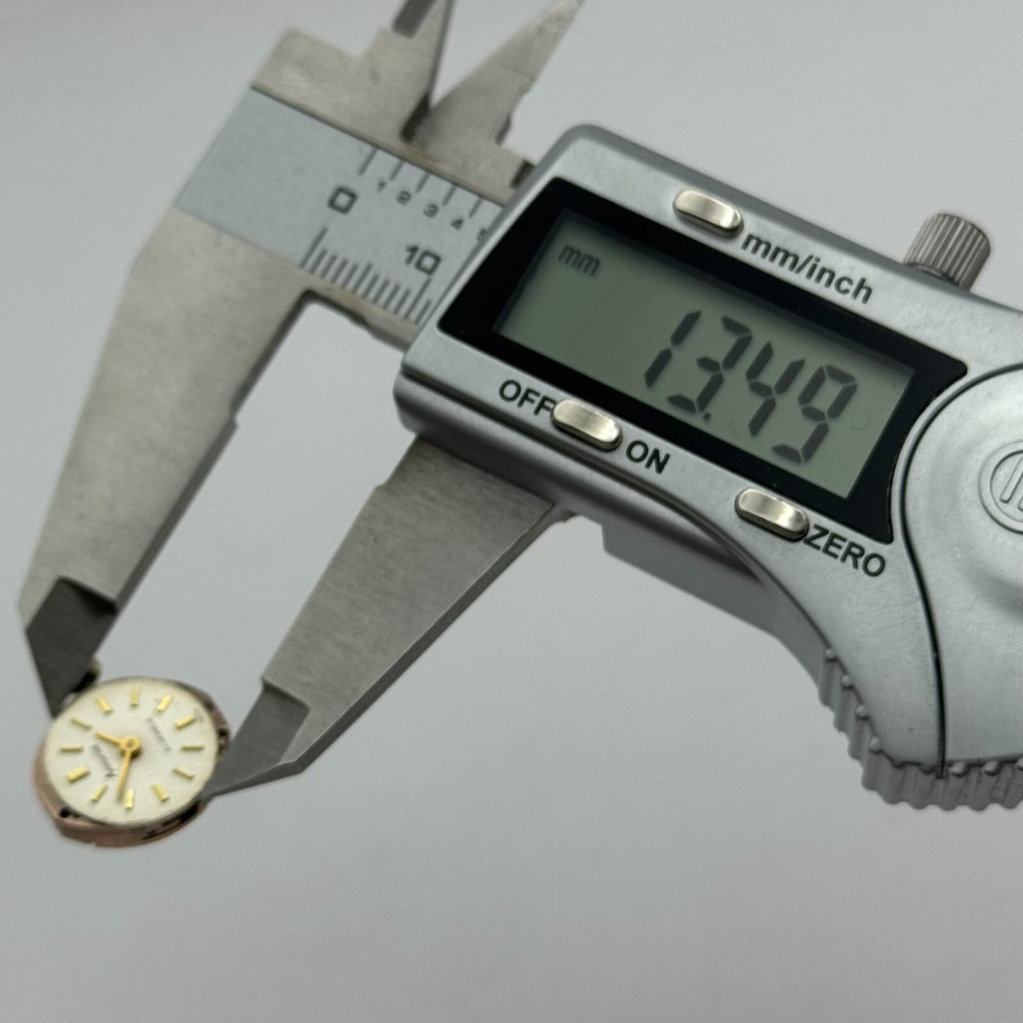 13mm Ladies Accurist ETA 2487 Manual Wind 21 Jewels Swiss Watch Movement PARTS