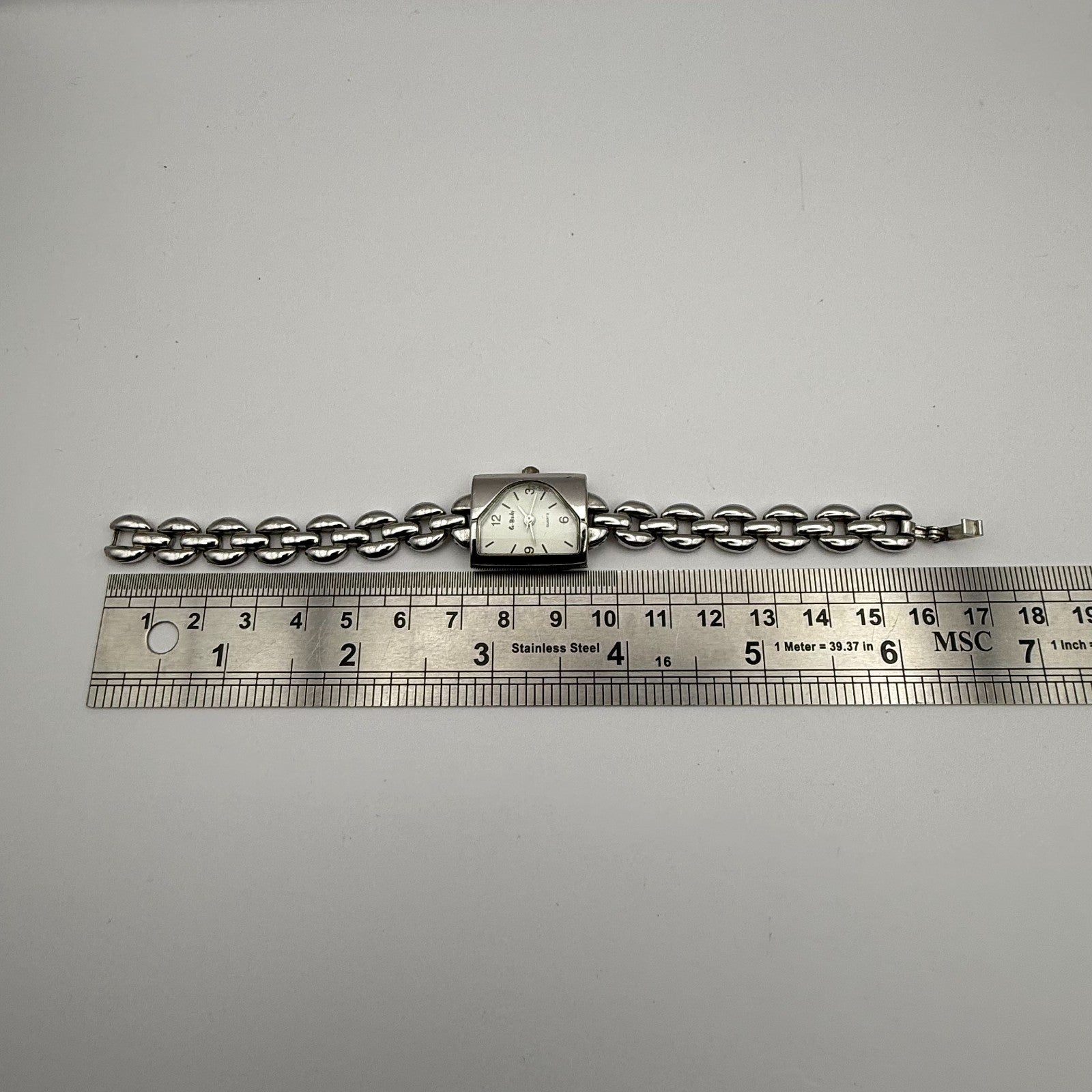 G-Body Time Ladies Quartz Watch White Dial Silver Tone Bracelet Working 19mm