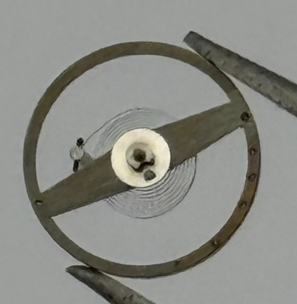 FEF 370 371 Balance Wheel Complete And Spring  176 Watch Movement Parts NOS