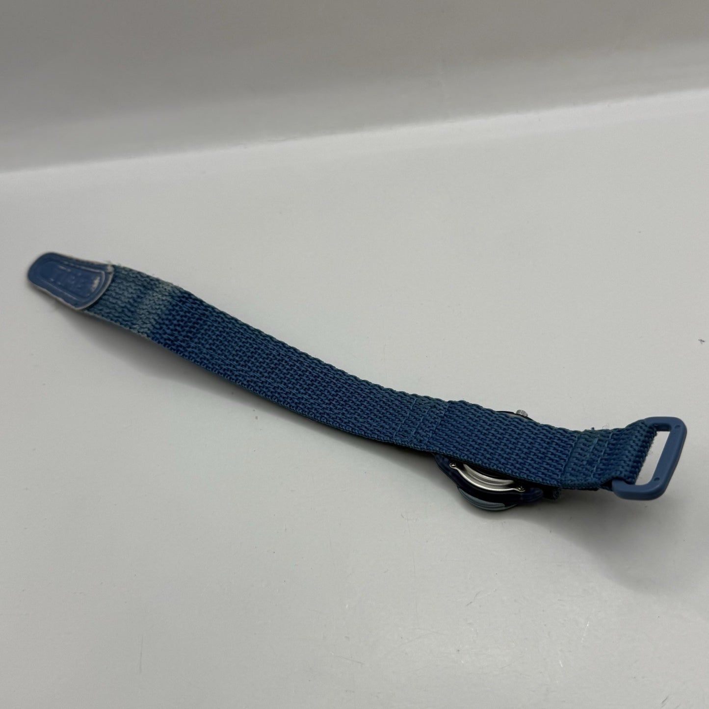 29mm Working Vintage Ladies Timex CR 1216 Blue Dial Strap Quartz Watch