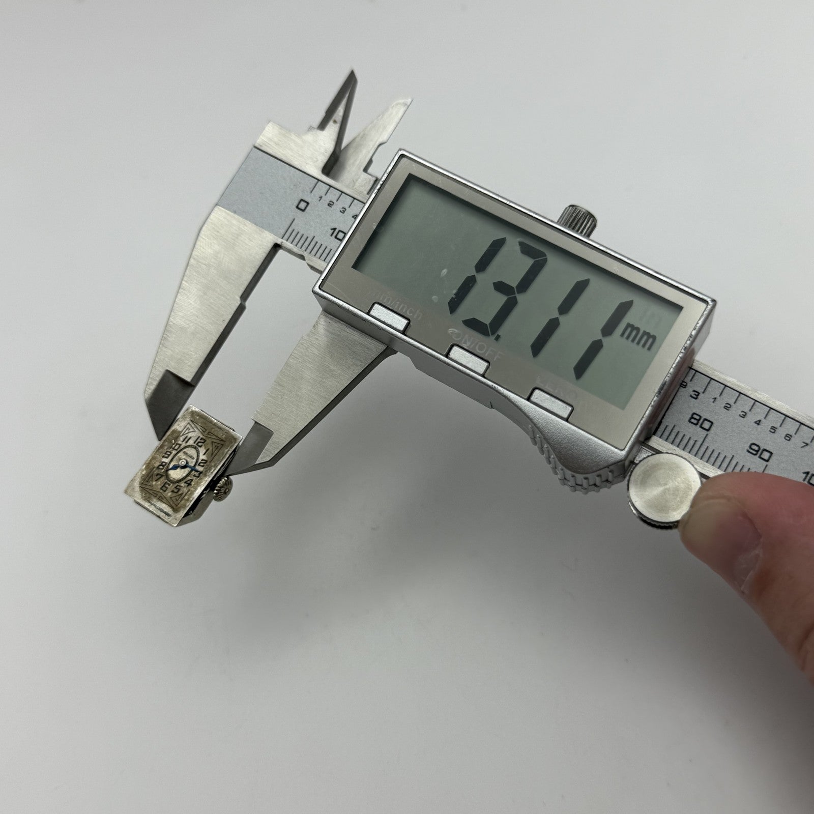 13.1mm Vintage Gruen Guild 15 Jewels Manual Wind Watch Movement PARTS REPAIR