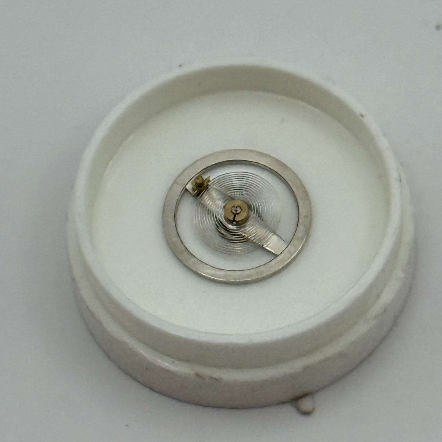 BFG 910 Balance Wheel Complete And Spring Renata 825 Watch Movement Parts NOS 