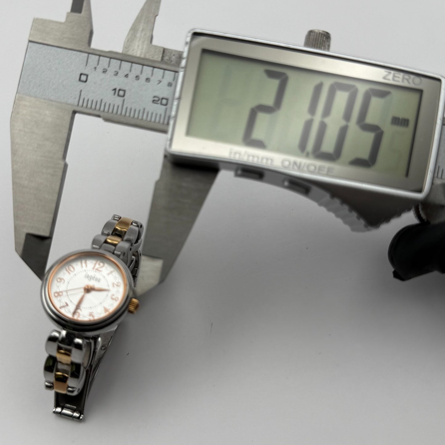 Seiko Alba Ingenu Ladies Quartz Watch Two Tone Bracelet Japan Working 21mm