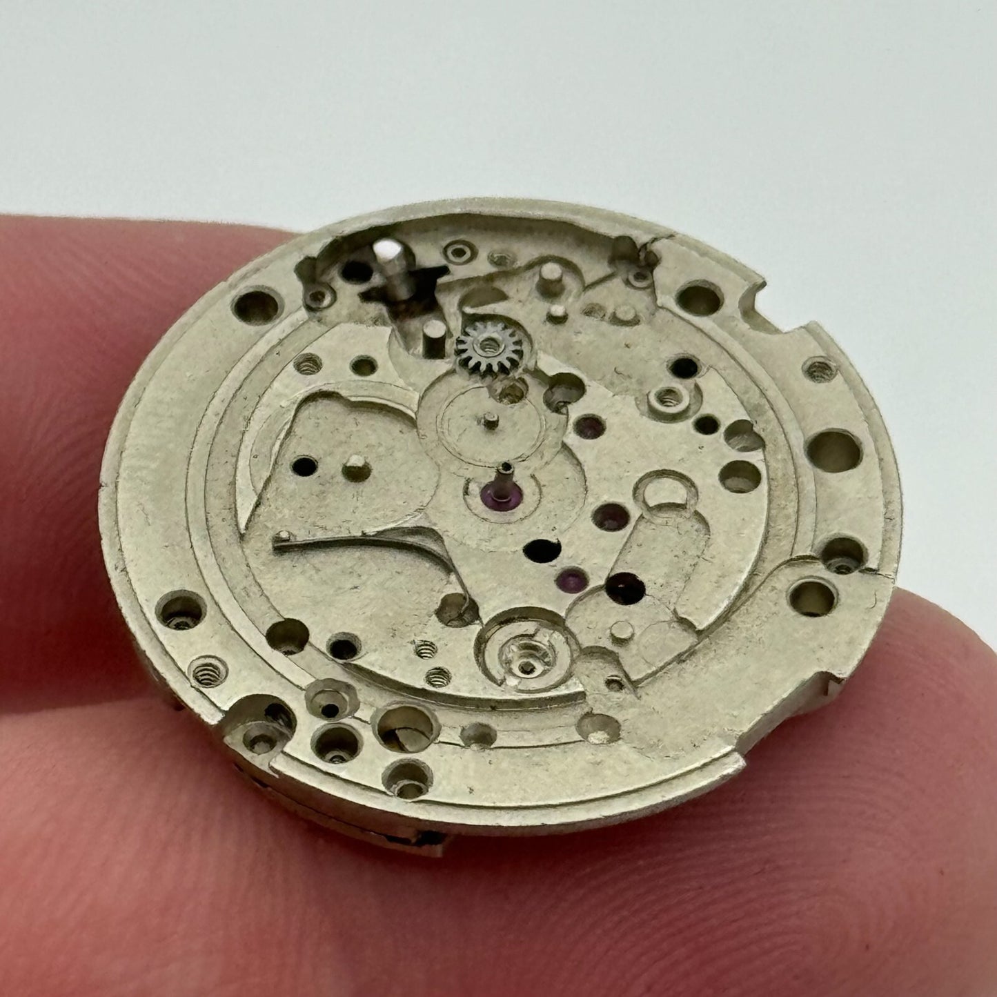 26.9mm Unidentified 3317 Manual Wind 17 Jewels Watch Movement Vintage PARTS