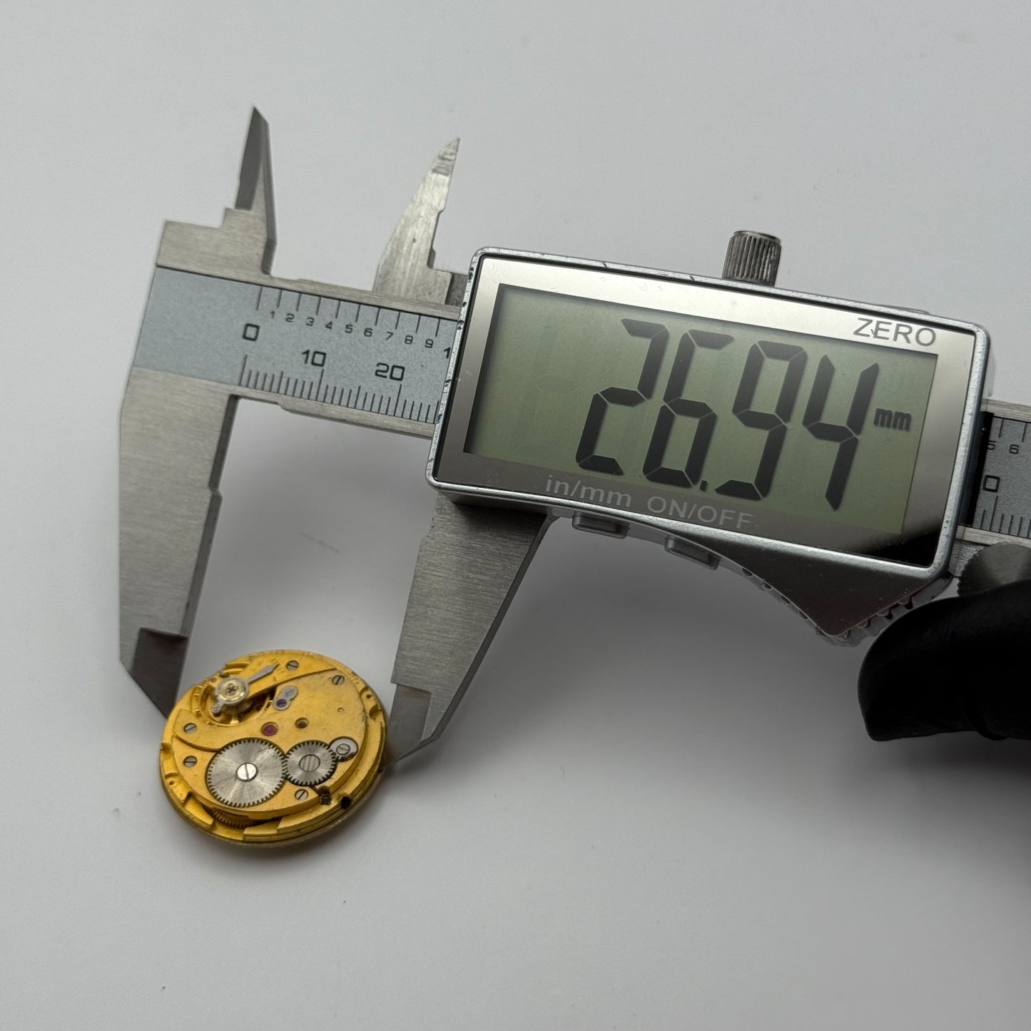 Smiths Imperial 5911 Cal 0104 Watch Movement Manual Wind Vintage Parts 26.9mm