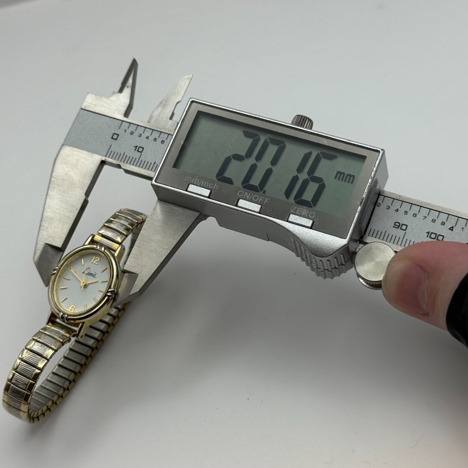 20mm Working Ladies Limit Special Mum Two Tone Quartz Watch Expandable Strap