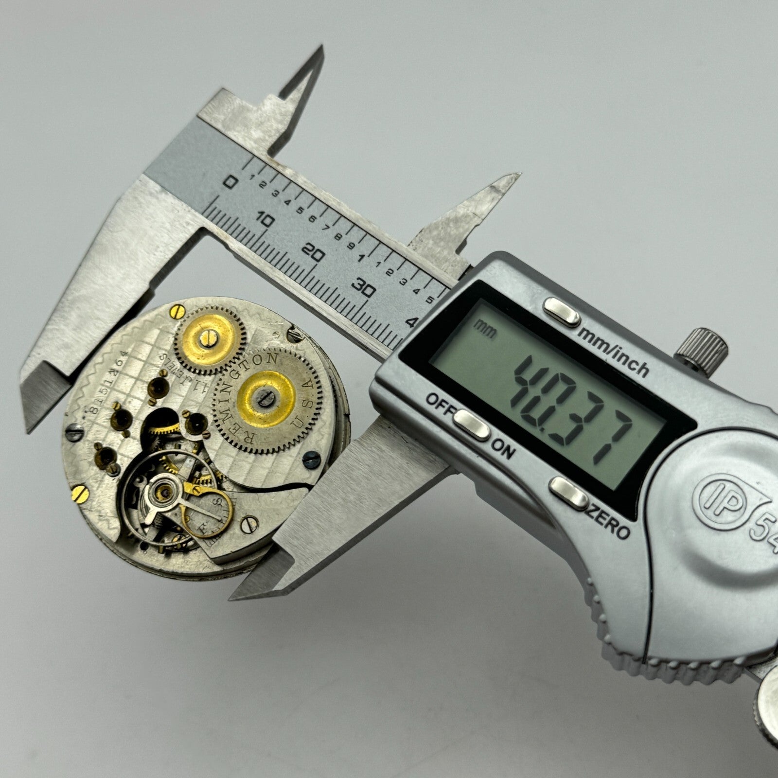 43.1mm Antique Remington USA 11 Jewels Hunter Pocket Watch Movement PARTS SPARES