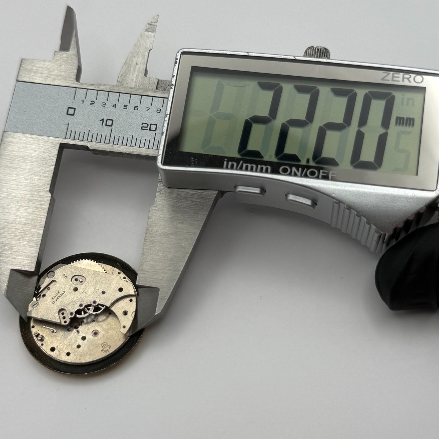 Inventic EB 8385-67 Watch Movement Manual Wind Vintage Swiss Parts Repair 22.2mm