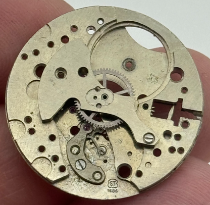 25.8mm Mens ST 1686 Manual Wind Partial Watch Movement Swiss Vintage PARTS SPARE