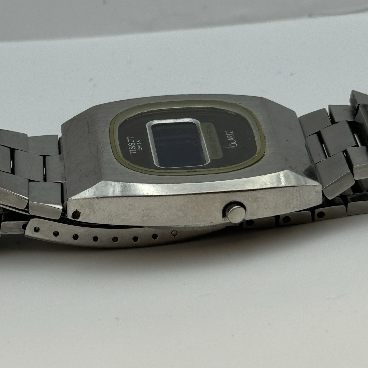 37mm Tissot 2040 Liquid Crystal 40626 - 2144 Quartz LCD Vintage Watch FOR PARTS