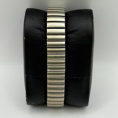 Genious Ladies Quartz Watch Silver Tone Expandable Band Japan Steel Working 24mm