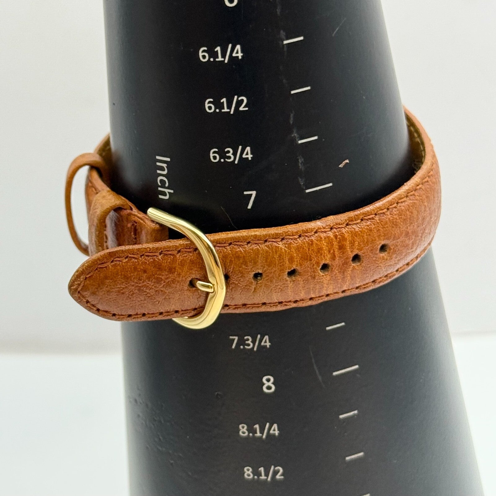 33mm Working Vintage Accurist 404000 Date Dial Leather Quartz Watch New Battery