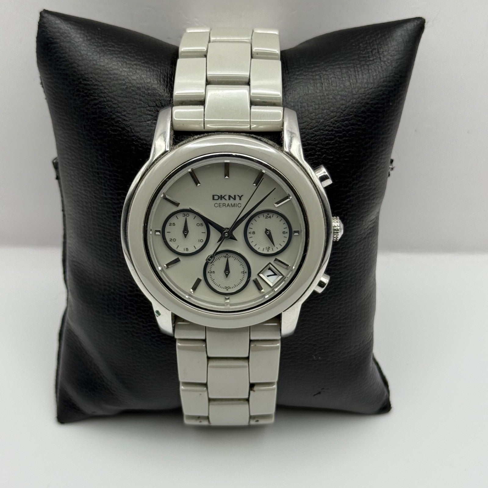 DKNY Ceramic Chronograph Watch Quartz Date Dial 38mm NY-8506 Bracelet Unisex