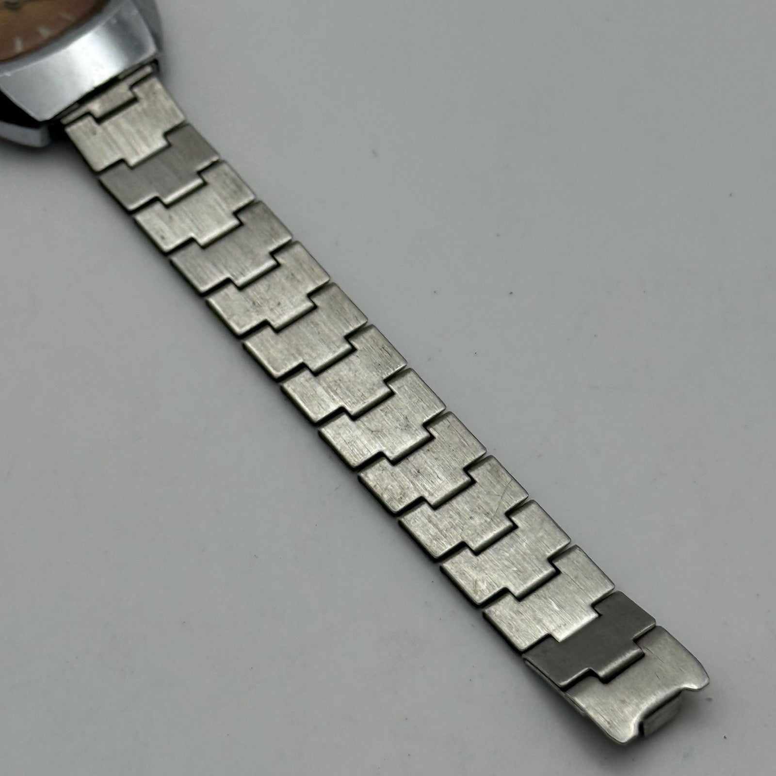 27mm Vintage Cliper 17 Rubis Incabloc Manual Wind Swiss Watch For PARTS REPAIR