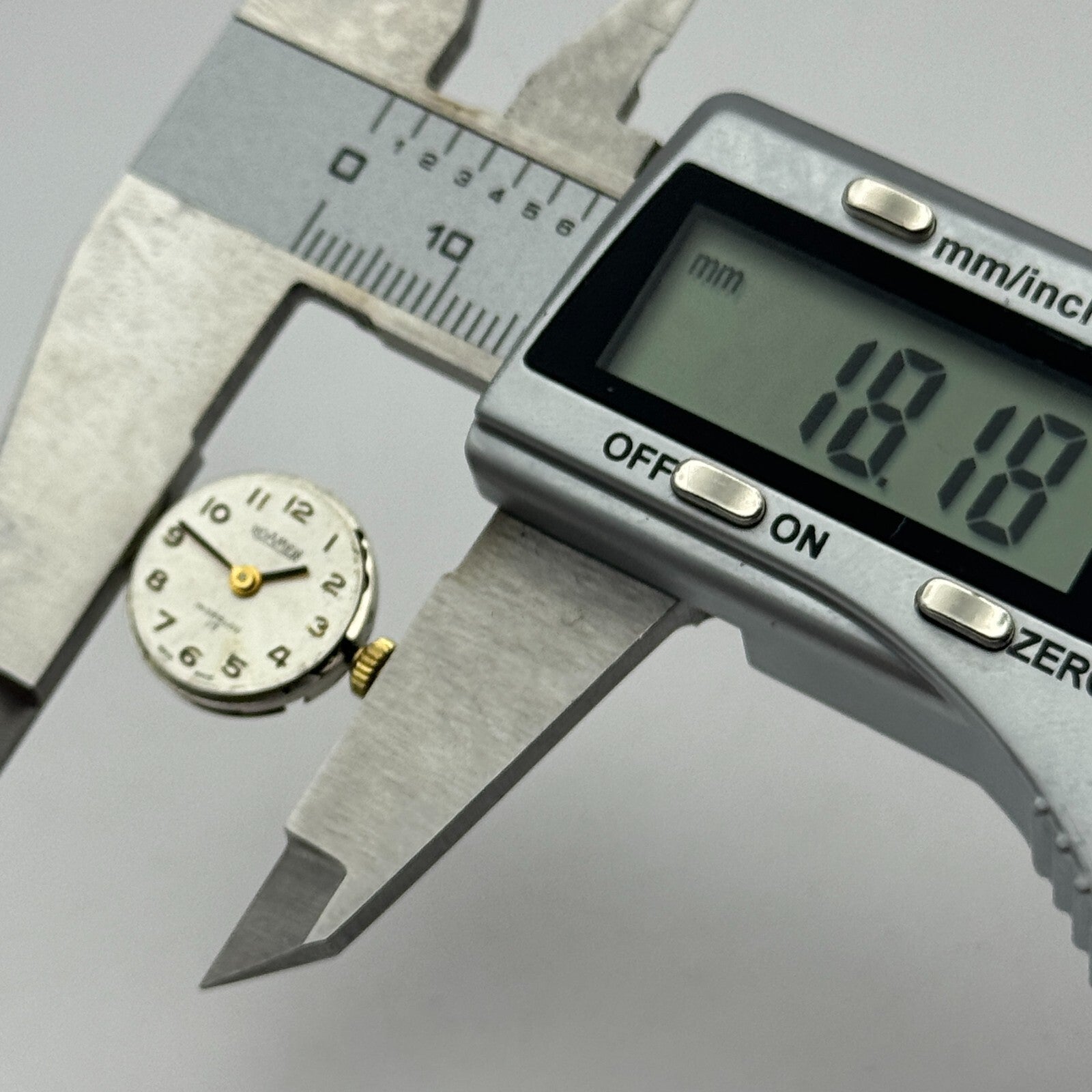15.5mm Running ETA 2412 Roamer Manual Wind Ladies Watch Movement Vintage PARTS