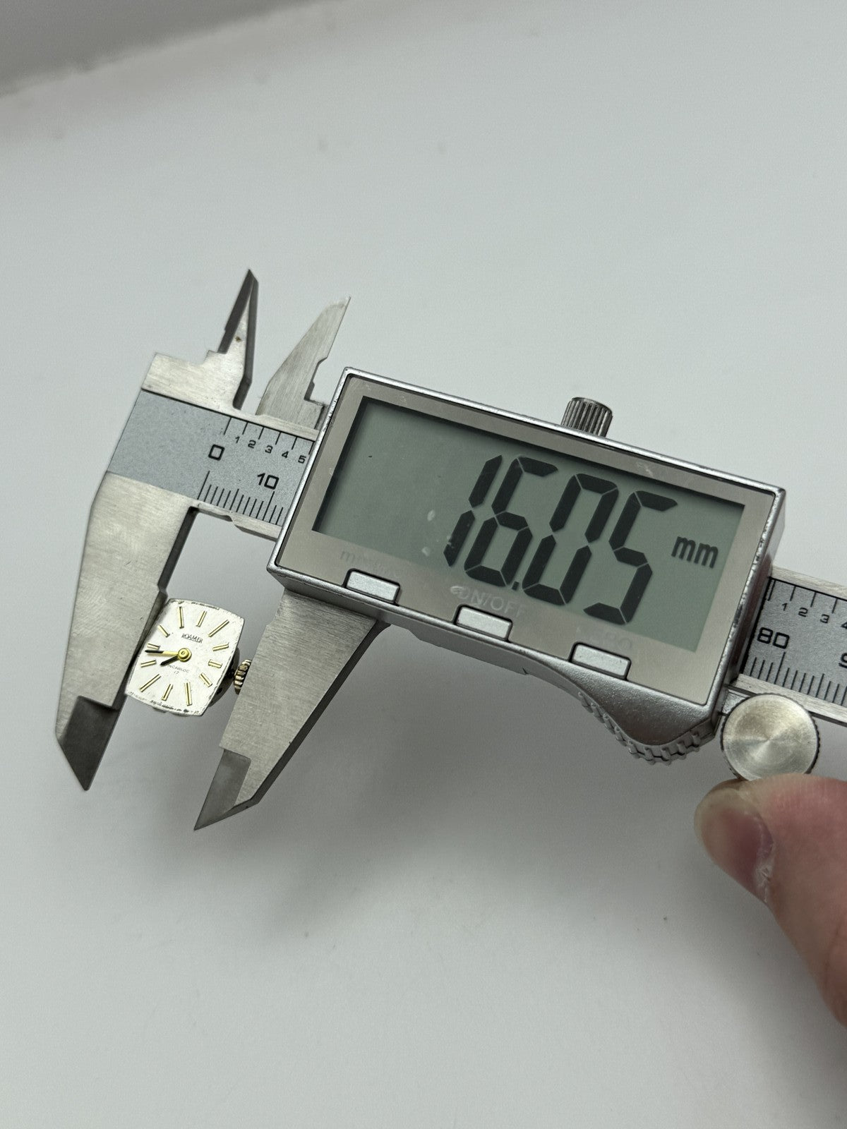 13mm Vintage Roamer MST 466 Manual Wind Swiss Watch Movement PARTS REPAIR