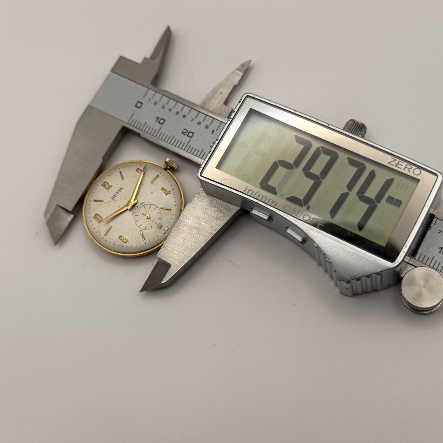 FHF 81 Watch Movement Running Hefik Manual Wind Vintage Swiss Parts 29.7mm