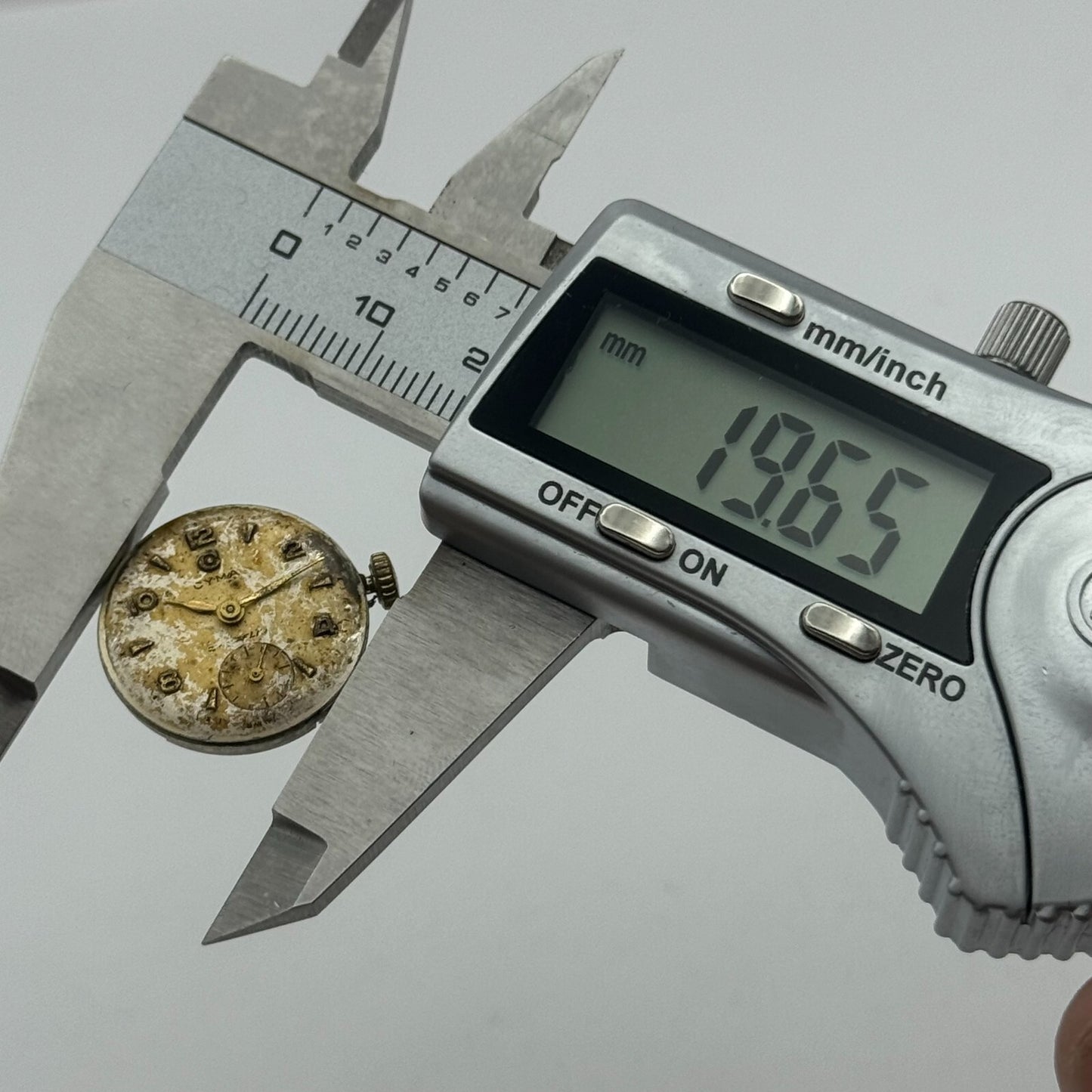 19.7mm Cyma R.424 Sub Seconds Manual Wind Watch Movement Swiss Vintage PARTS