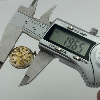 19.7mm Cyma R.424 Sub Seconds Manual Wind Watch Movement Swiss Vintage PARTS