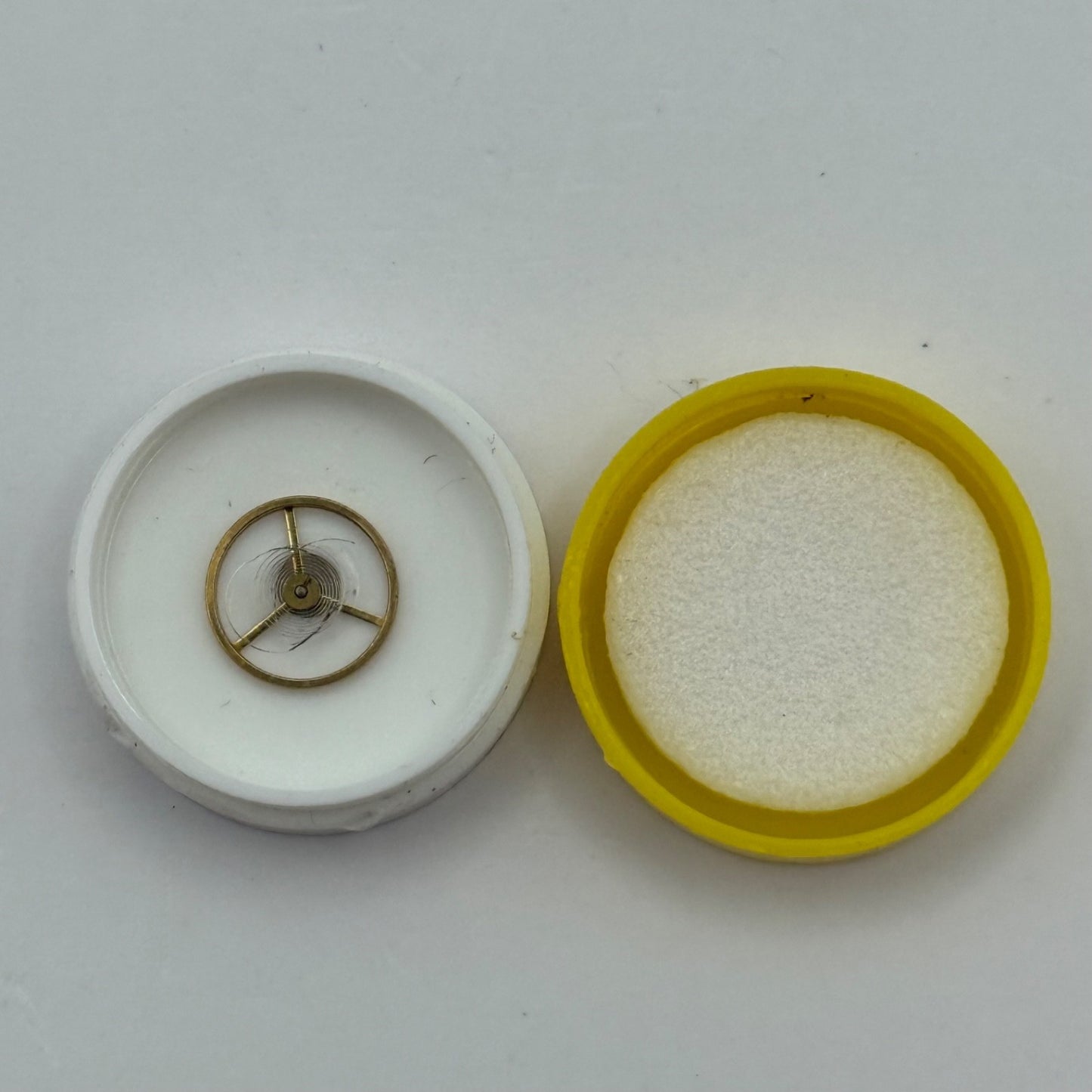 BFG 6 3/4 - 8''' Balance Complete Renata 927-21 Watch Movement Parts Vintage