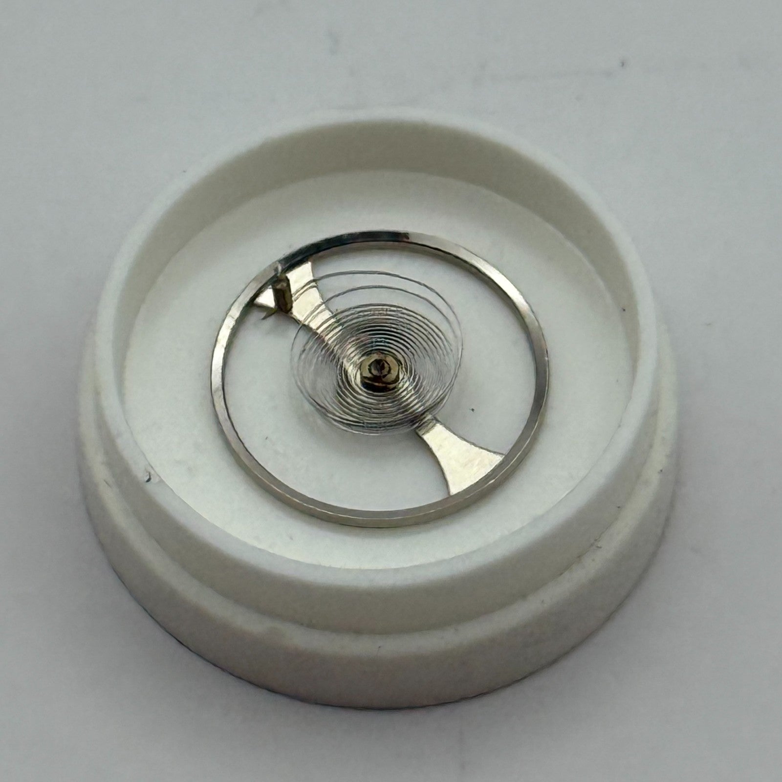 Oris 650 654Balance Wheel Complete And Spring 11½’’’ 1513 M Watch Movement Parts