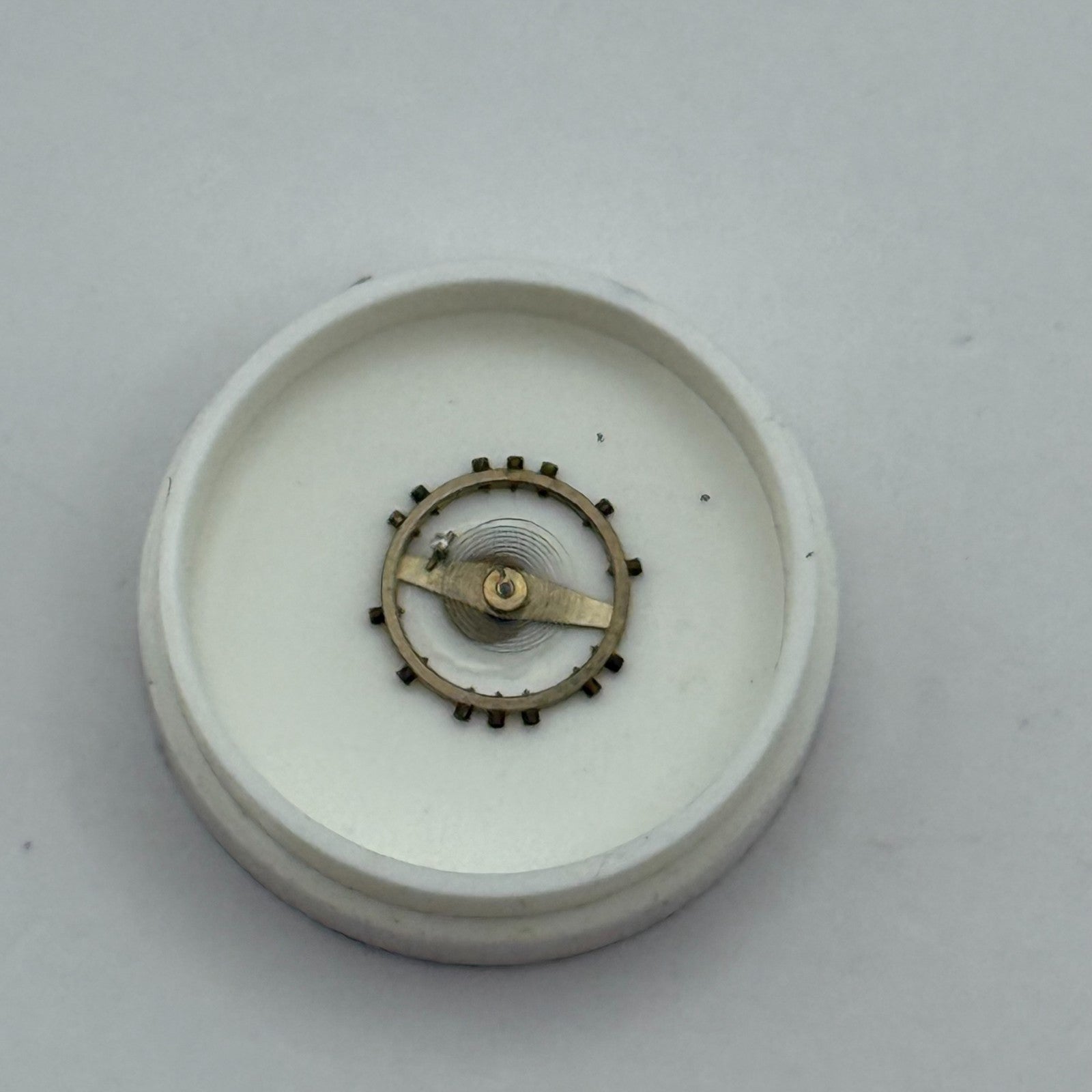 ETA 2412 Balance Wheel Complete And Spring 6 3/4''' 1418 M Watch Movement Parts 