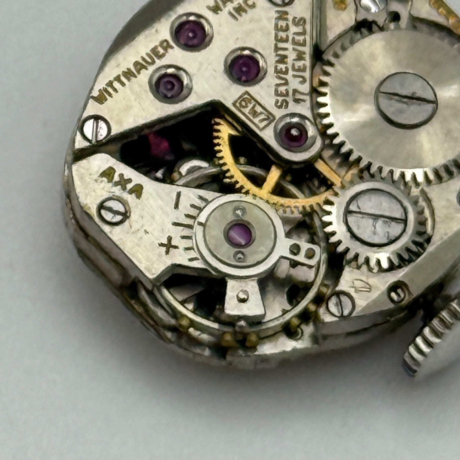 Wittnauer 6W7 Watch Movement Running Manual Wind Vintage Swiss Parts 15.2mm